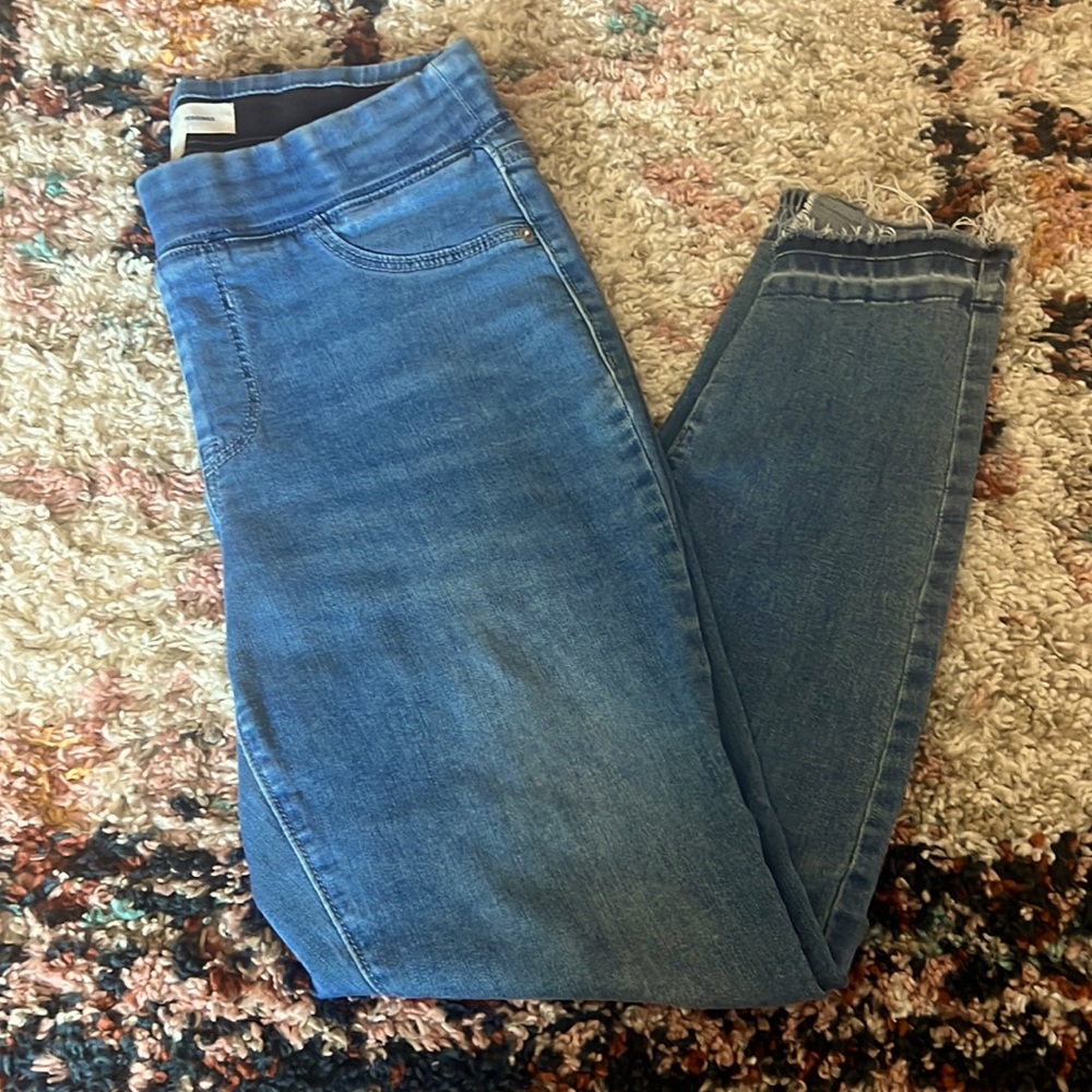 Old navy light wash jegging, size small